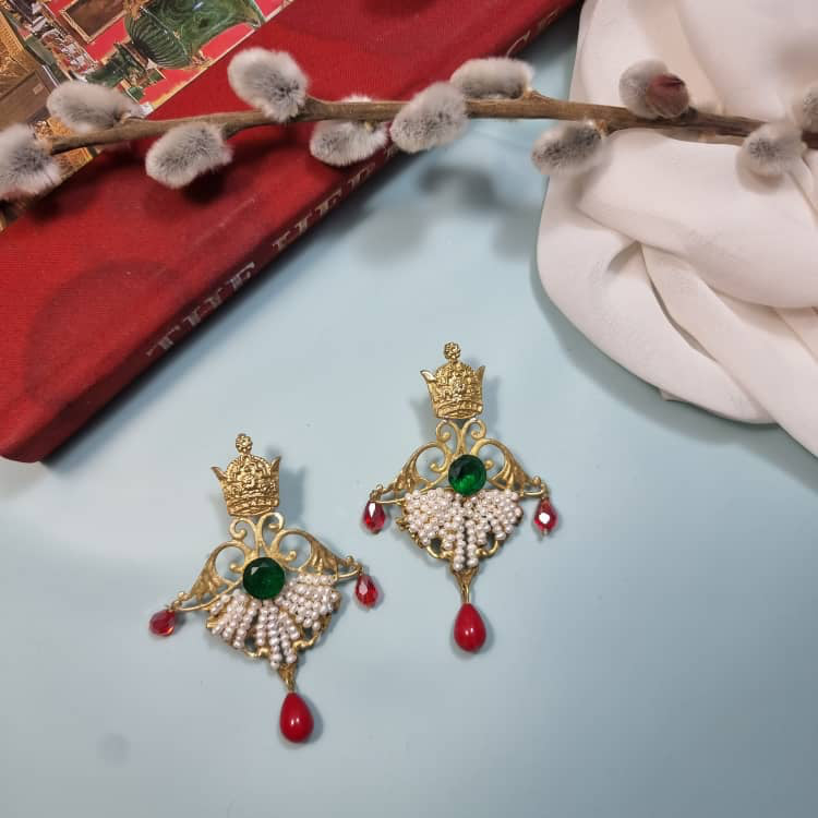 Royal Pearls Earrings